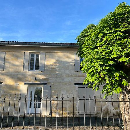 La Villa Du Fleuve Quinsac  Exterior photo