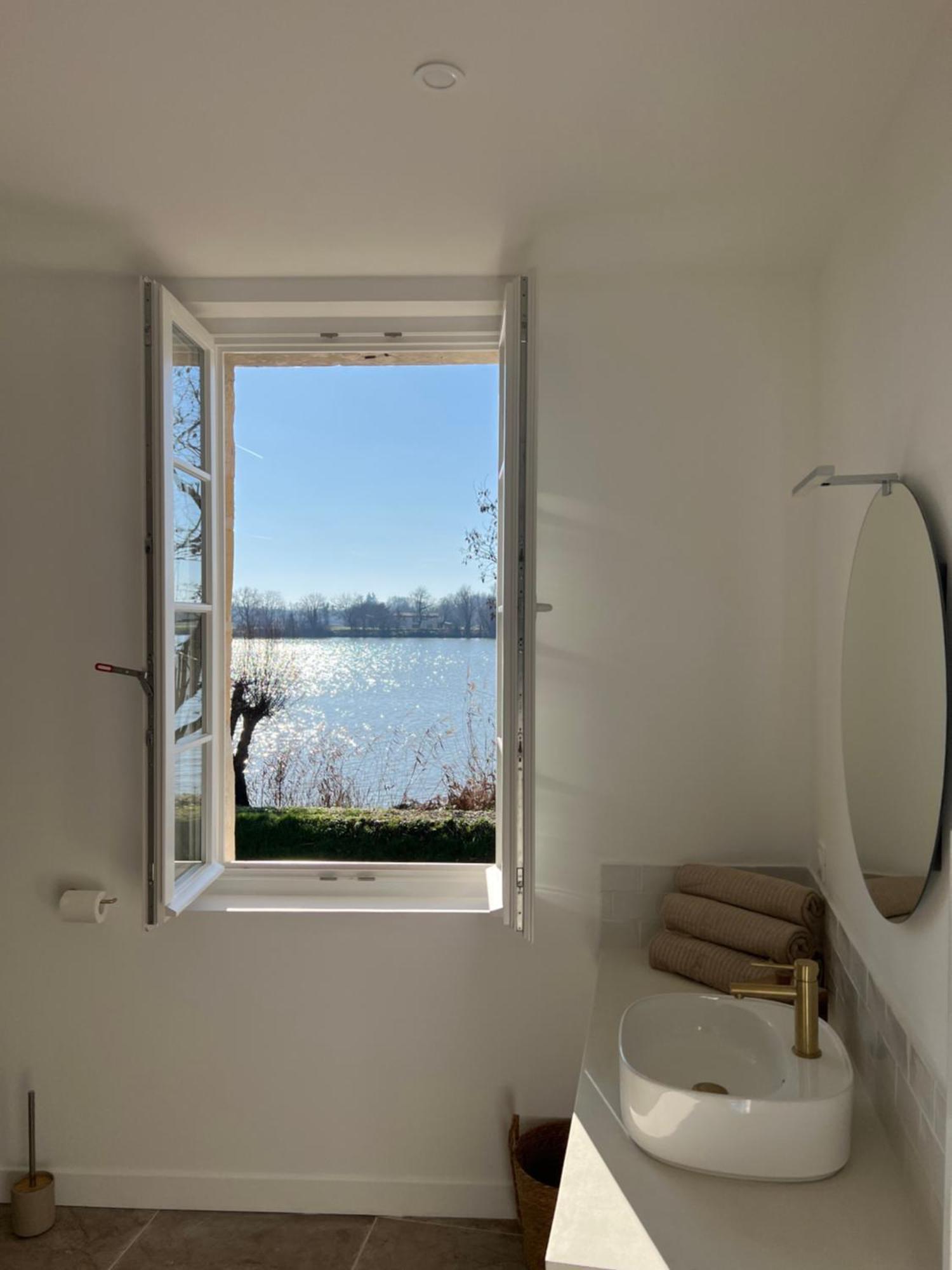 La Villa Du Fleuve Quinsac  Exterior photo